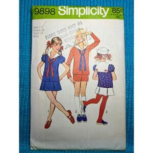 Simplicity 9898 girls top shorts mini skirt pattern size 7